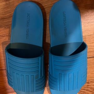bottega veneta pool slides